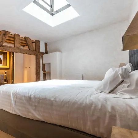 Luxurious & Design Flat 2br/8p- Boulevard Saint Germain *