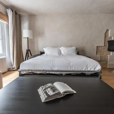 Luxurious & Design Flat 2br/8p- Boulevard Saint Germain *