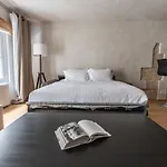 Luxurious & Design Flat 2br/8p- Boulevard Saint Germain *