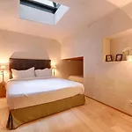 Luxurious & Design Flat 2br/8p- Boulevard Saint Germain Apartman *