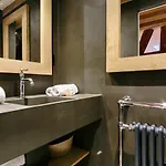Apartman Luxurious & Design Flat 2br/8p- Boulevard Saint Germain Párizs