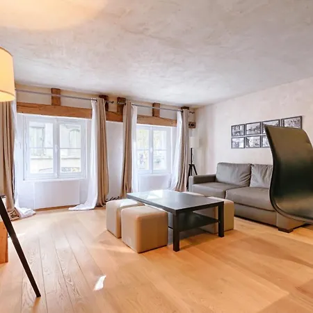 Luxurious & Design Flat 2br/8p- Boulevard Saint Germain * פריז