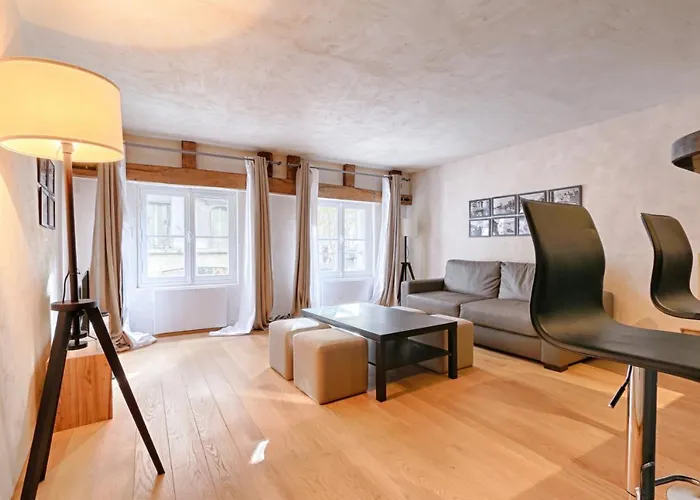 Luxurious & Design Flat 2br/8p- Boulevard Saint Germain * 巴黎