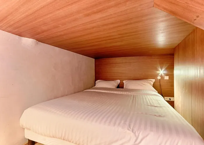 Luxurious & Design Flat 2br/8p- Boulevard Saint Germain Paris