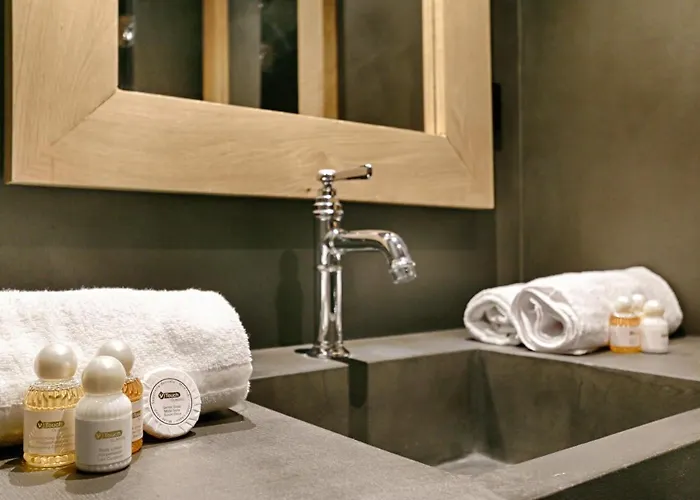 דירה Luxurious & Design Flat 2br/8p- Boulevard Saint Germain פריז