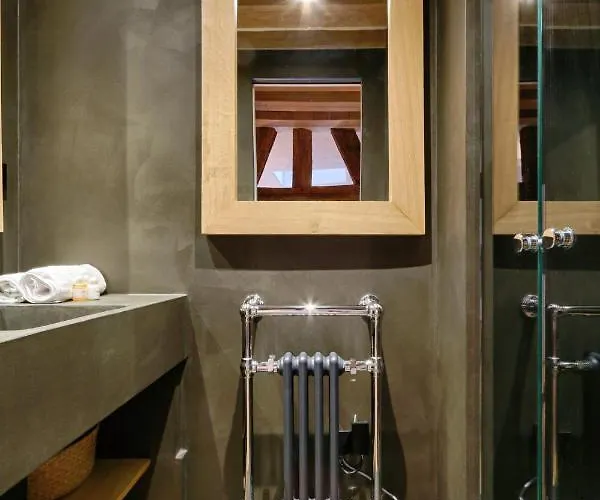 Luxurious & Design Flat 2br/8p- Boulevard Saint Germain דירה