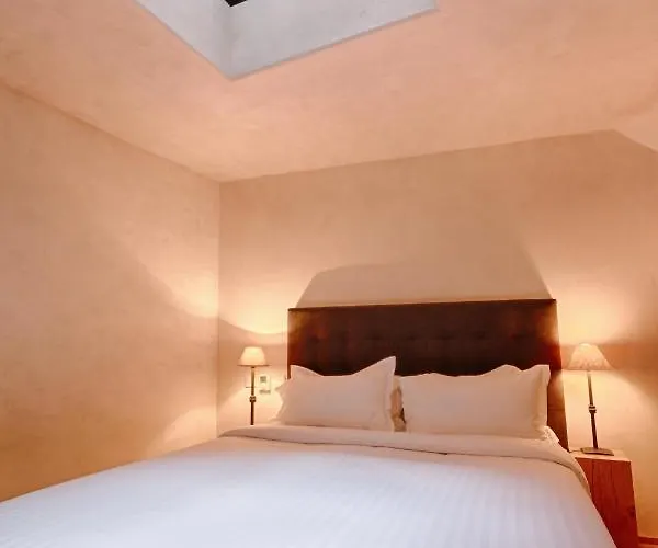 Luxurious & Design Flat 2br/8p- Boulevard Saint Germain Paris