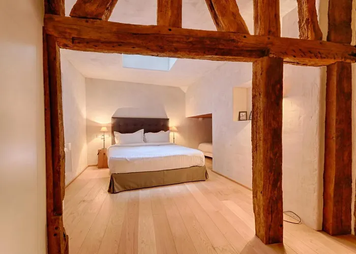 Luxurious & Design Flat 2br/8p- Boulevard Saint Germain Apartment