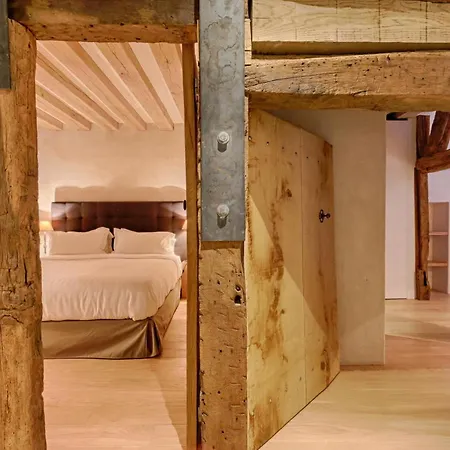 Luxurious & Design Flat 2br/8p- Boulevard Saint Germain Παρίσι